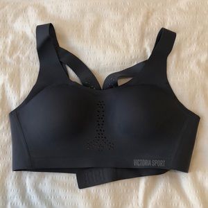 Victoria’s secret sports bra